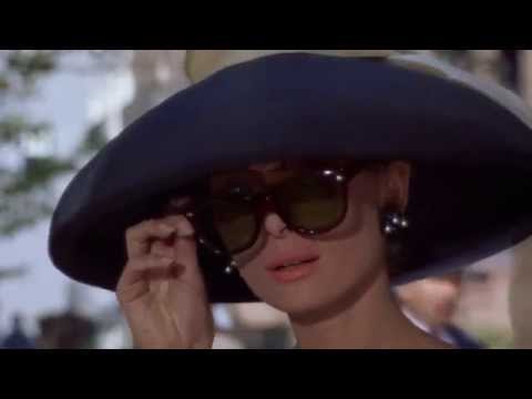 Breakfast at Tiffany&#039;s - Cab Whistle and Audrey Hepburn Sunglasses Pulldown (2)