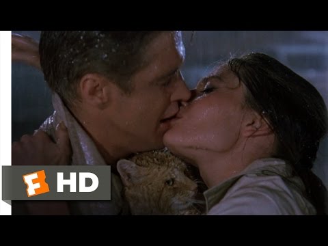 Breakfast at Tiffany&#039;s (9/9) Movie CLIP - Kissing in the Rain (1961) HD